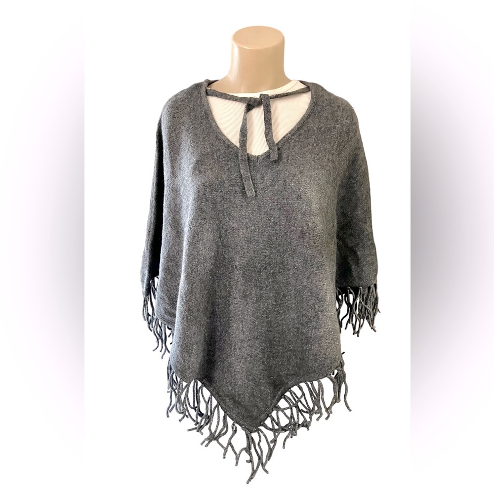 New Wrangler Gray Poncho Fringed V-neck Women's Size Small Retro Shawl Pull On